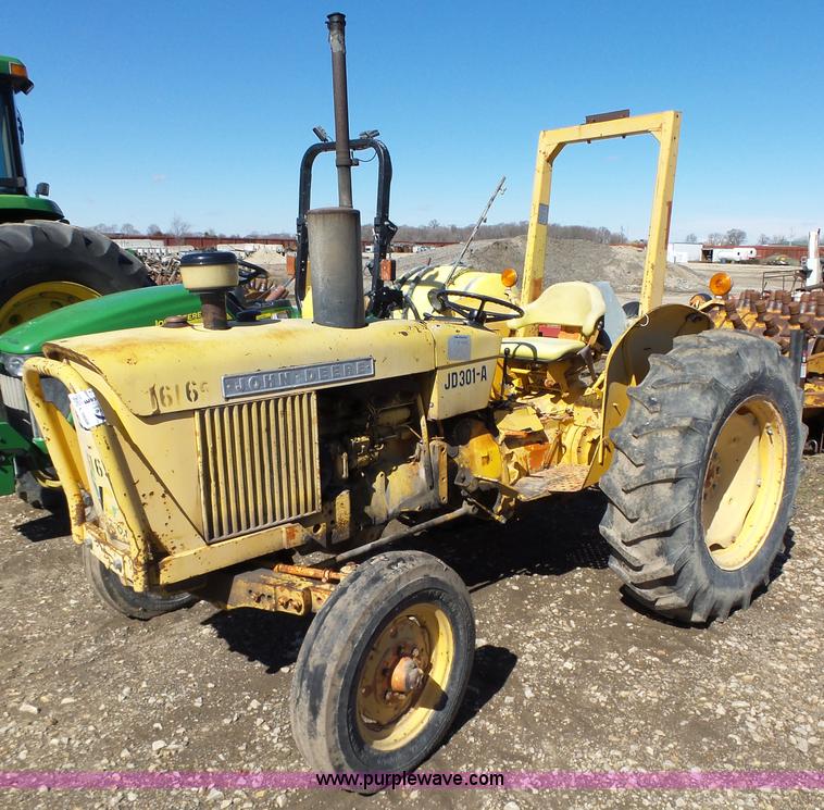 image for item L5608 John Deere 301A tractor