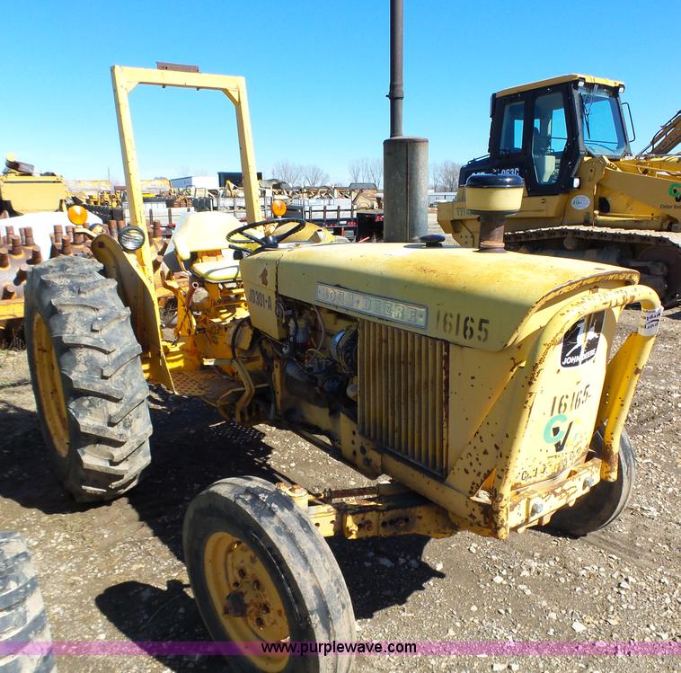 image for item L5608 John Deere 301A tractor