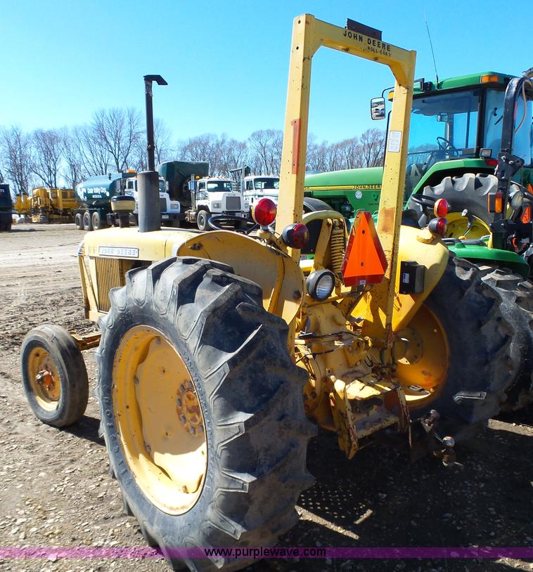 image for item L5608 John Deere 301A tractor