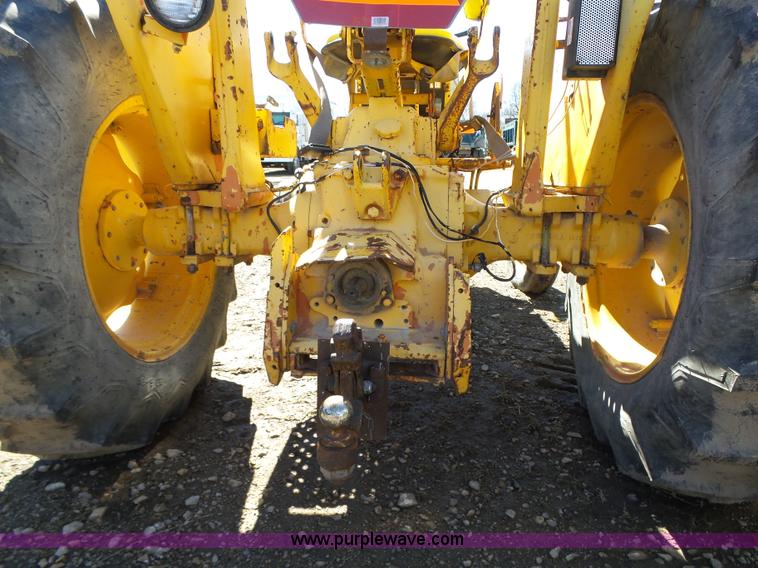 image for item L5608 John Deere 301A tractor