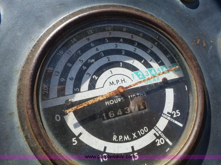 image for item L5608 John Deere 301A tractor