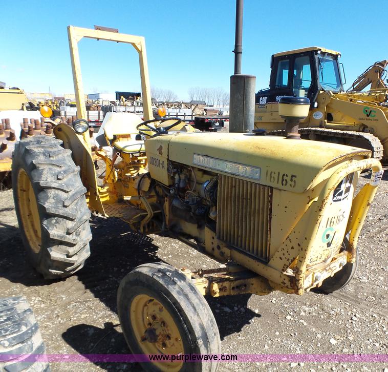image for item L5608 John Deere 301A tractor