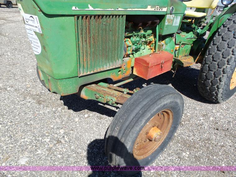 image for item L5609 John Deere 301A tractor