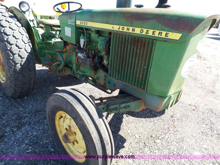 image for item L5609 John Deere 301A tractor