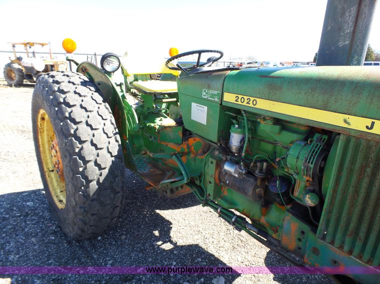 image for item L5609 John Deere 301A tractor