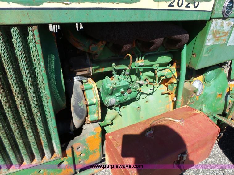 image for item L5609 John Deere 301A tractor