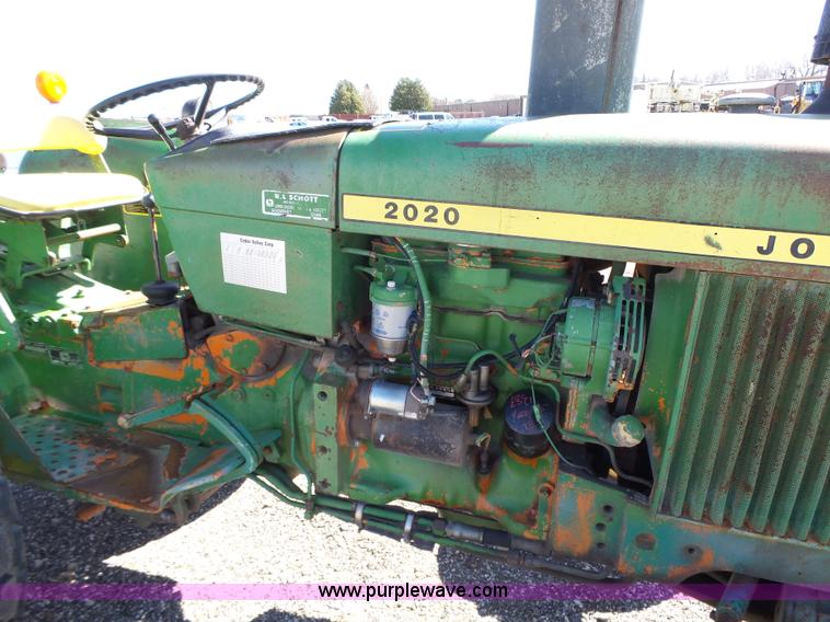 image for item L5609 John Deere 301A tractor