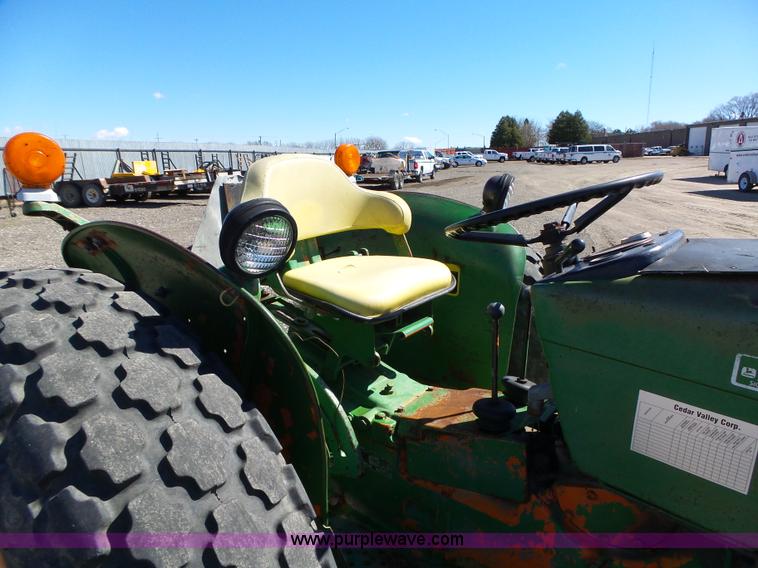 image for item L5609 John Deere 301A tractor