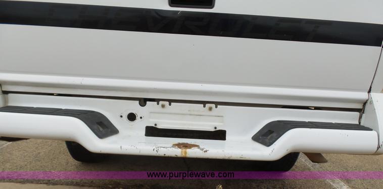 image for item L5763 1994 Chevrolet S10 Ext. Cab pickup truck