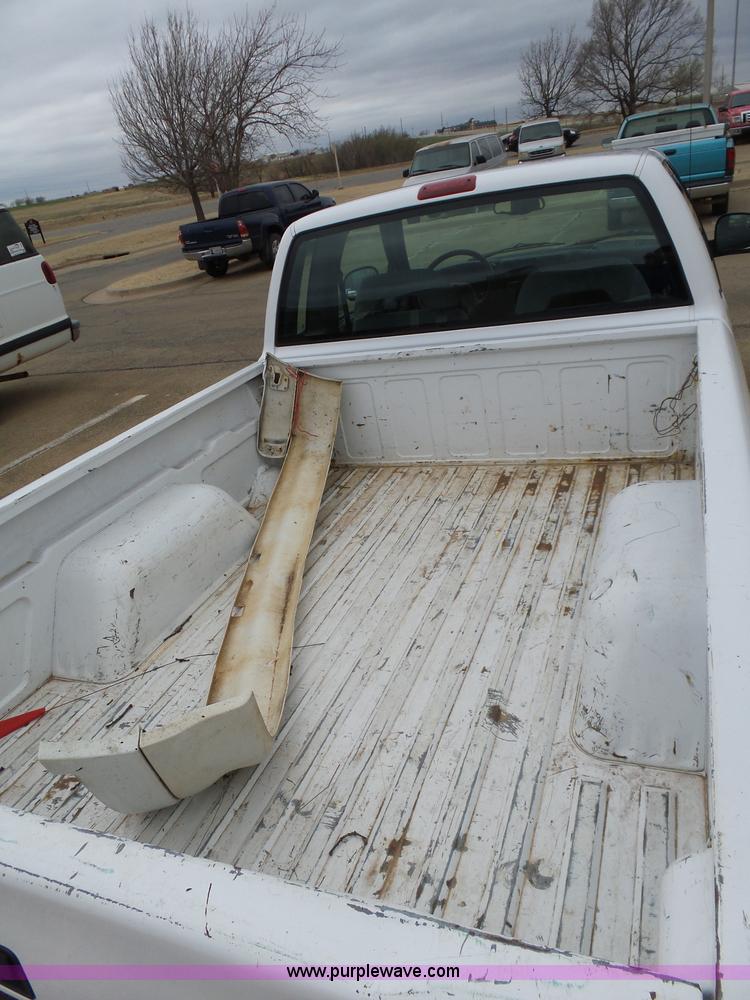 image for item L5763 1994 Chevrolet S10 Ext. Cab pickup truck