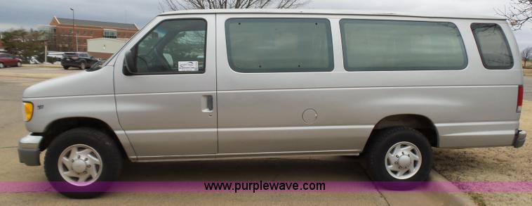 image for item L5764 1997 Ford Club Wagon E350 Super van