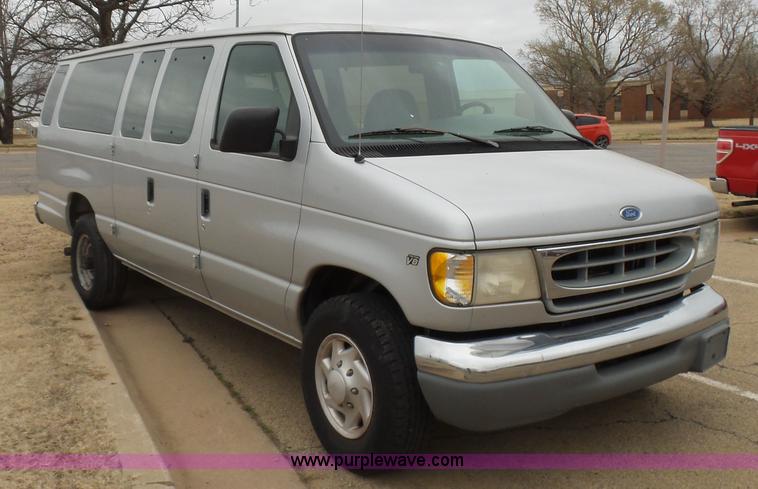 image for item L5764 1997 Ford Club Wagon E350 Super van