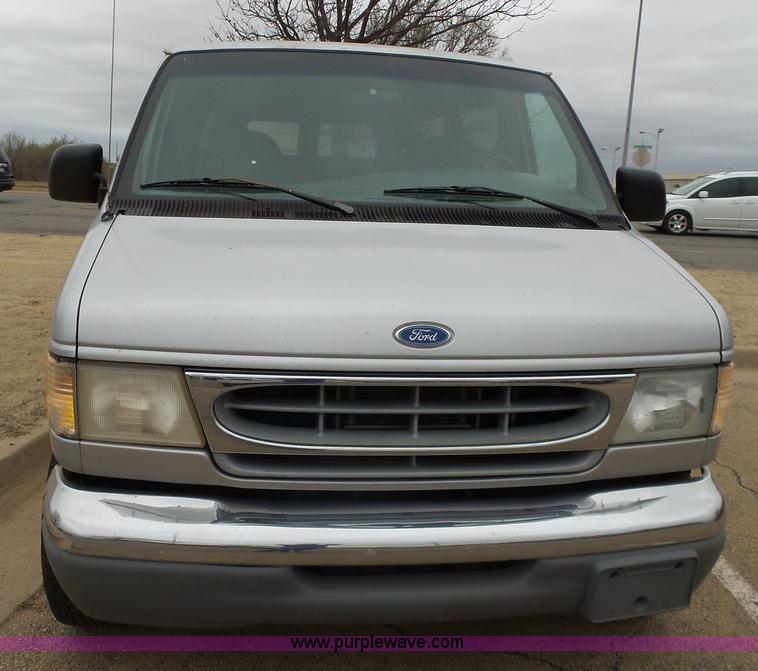 image for item L5764 1997 Ford Club Wagon E350 Super van