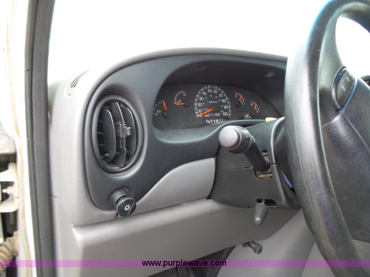 image for item L5764 1997 Ford Club Wagon E350 Super van