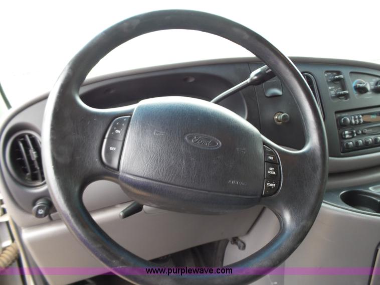 image for item L5764 1997 Ford Club Wagon E350 Super van