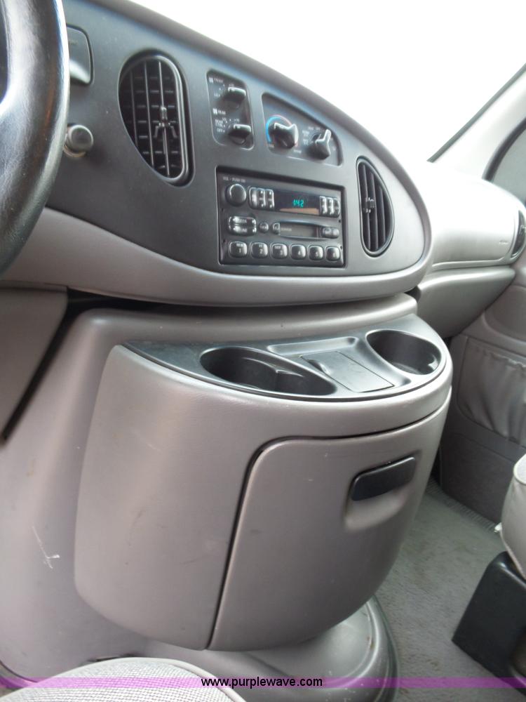 image for item L5764 1997 Ford Club Wagon E350 Super van