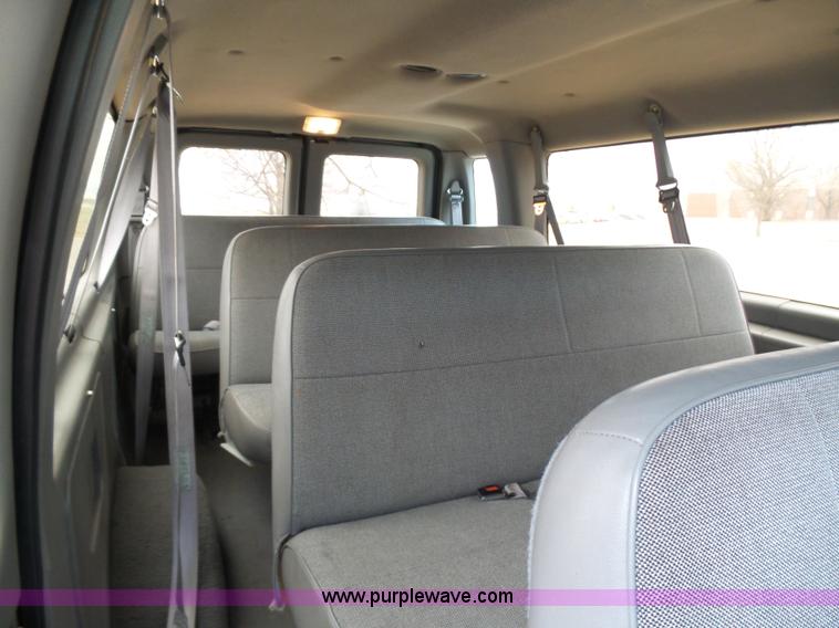 image for item L5764 1997 Ford Club Wagon E350 Super van