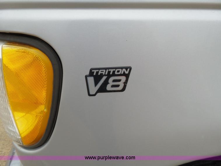 image for item L5764 1997 Ford Club Wagon E350 Super van