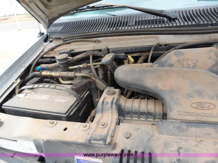 image for item L5764 1997 Ford Club Wagon E350 Super van