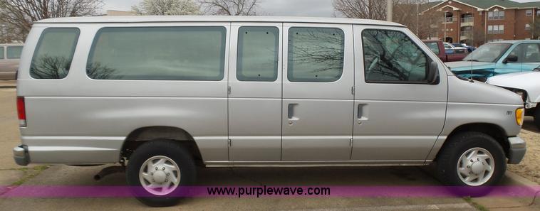 image for item L5765 1997 Ford Club Wagon E350 Super van