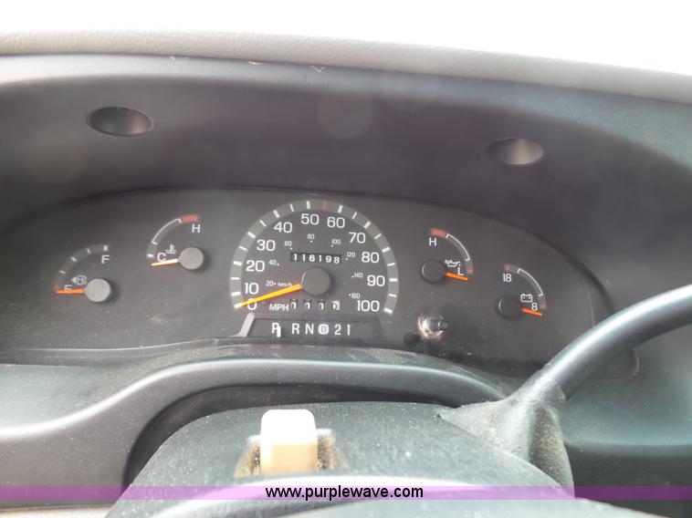 image for item L5765 1997 Ford Club Wagon E350 Super van