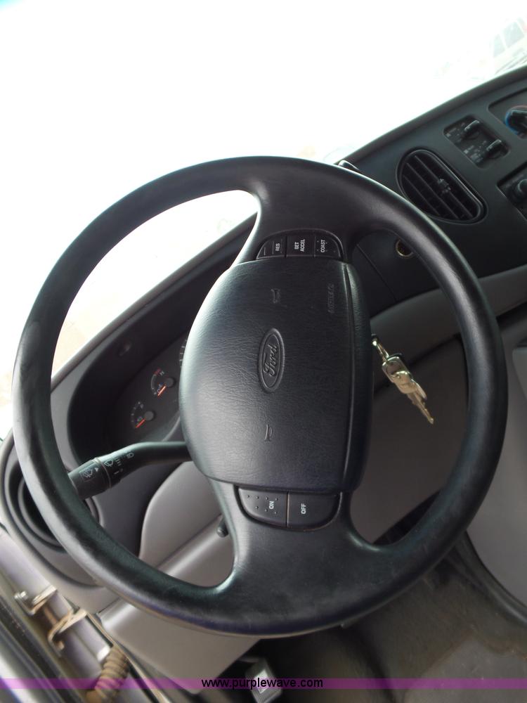 image for item L5765 1997 Ford Club Wagon E350 Super van