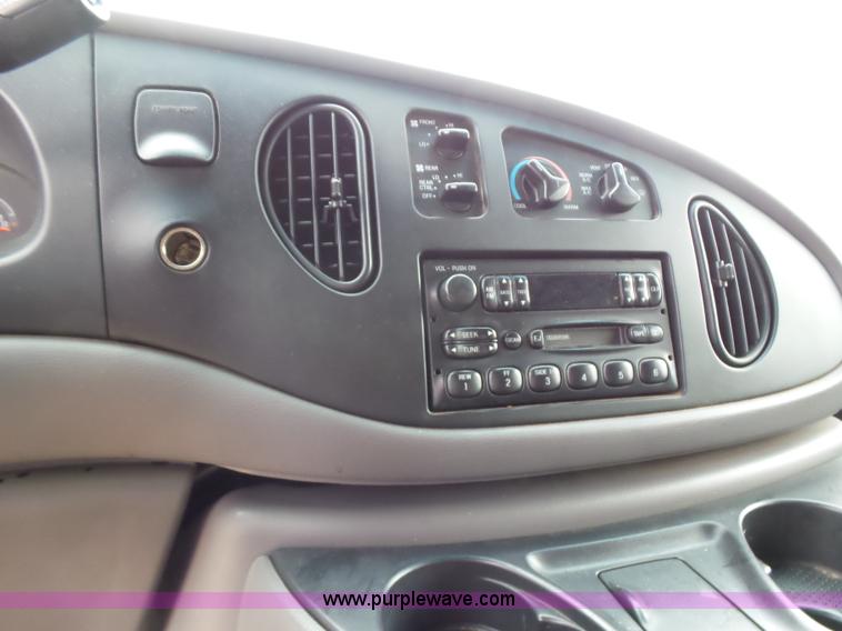 image for item L5765 1997 Ford Club Wagon E350 Super van