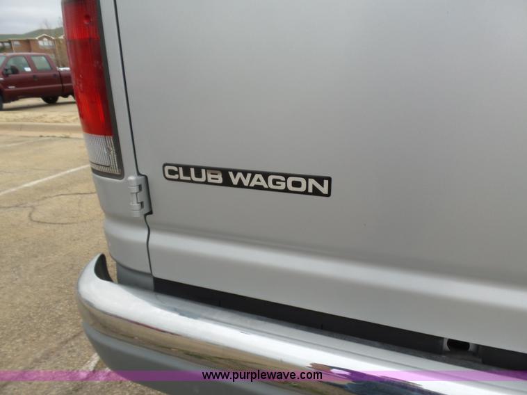 image for item L5765 1997 Ford Club Wagon E350 Super van