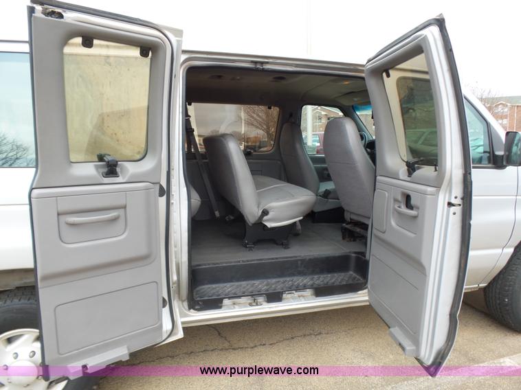 image for item L5765 1997 Ford Club Wagon E350 Super van