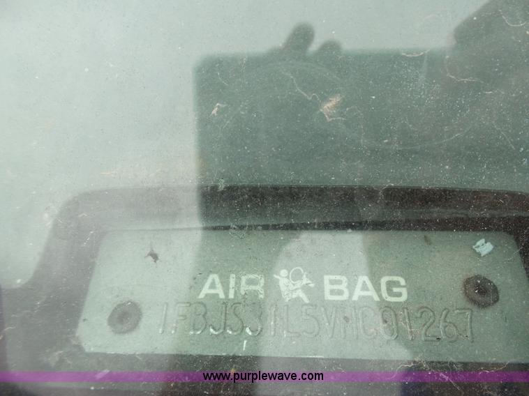 image for item L5765 1997 Ford Club Wagon E350 Super van