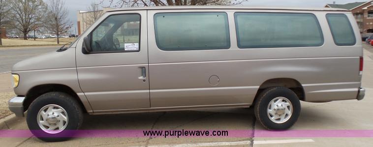 image for item L5767 1995 Ford Club Wagon E350 Super van
