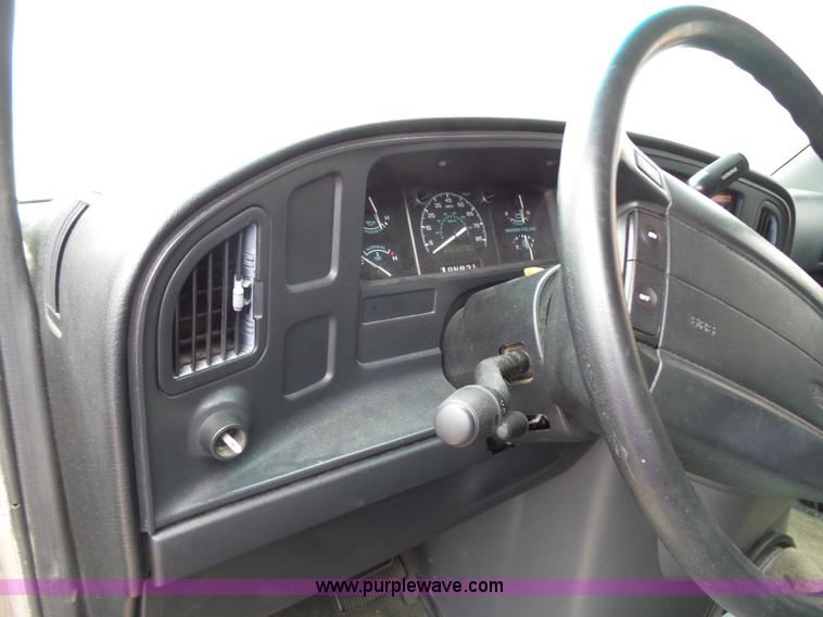 image for item L5767 1995 Ford Club Wagon E350 Super van