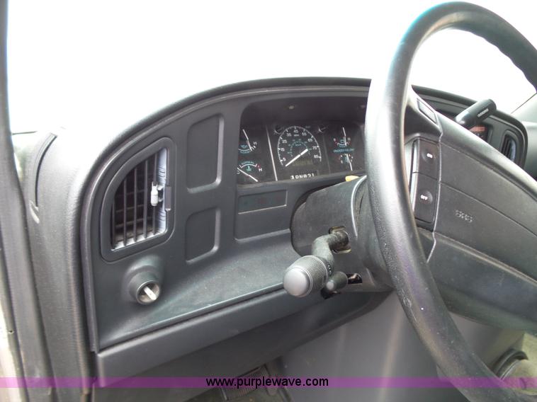image for item L5767 1995 Ford Club Wagon E350 Super van