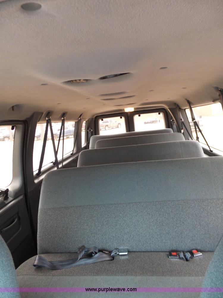 image for item L5767 1995 Ford Club Wagon E350 Super van