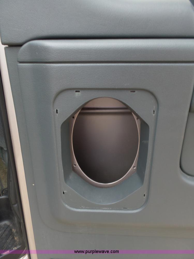 image for item L5767 1995 Ford Club Wagon E350 Super van