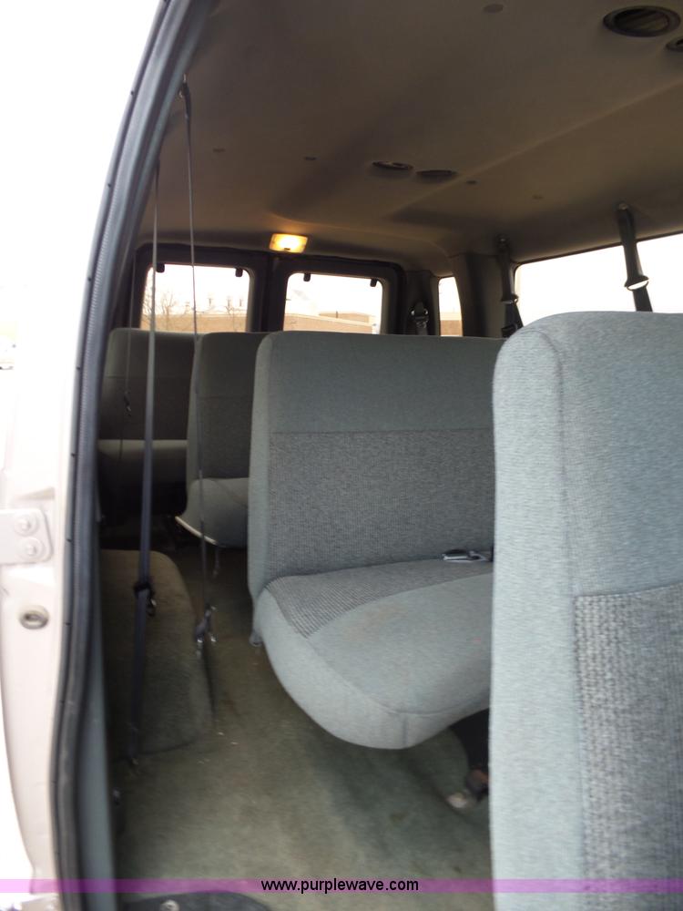 image for item L5767 1995 Ford Club Wagon E350 Super van