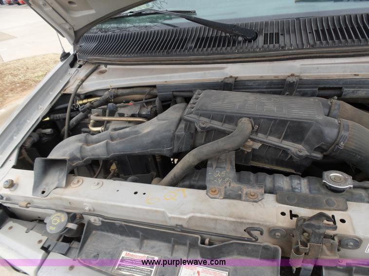 image for item L5767 1995 Ford Club Wagon E350 Super van