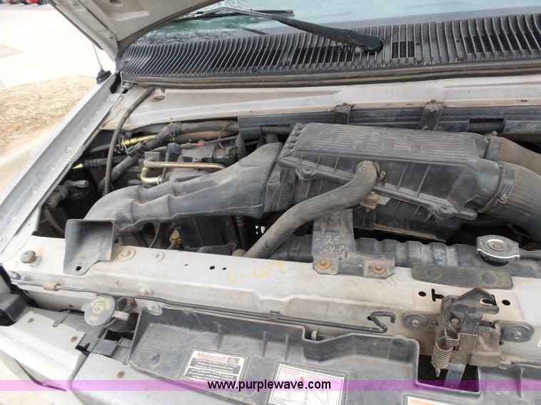 image for item L5767 1995 Ford Club Wagon E350 Super van