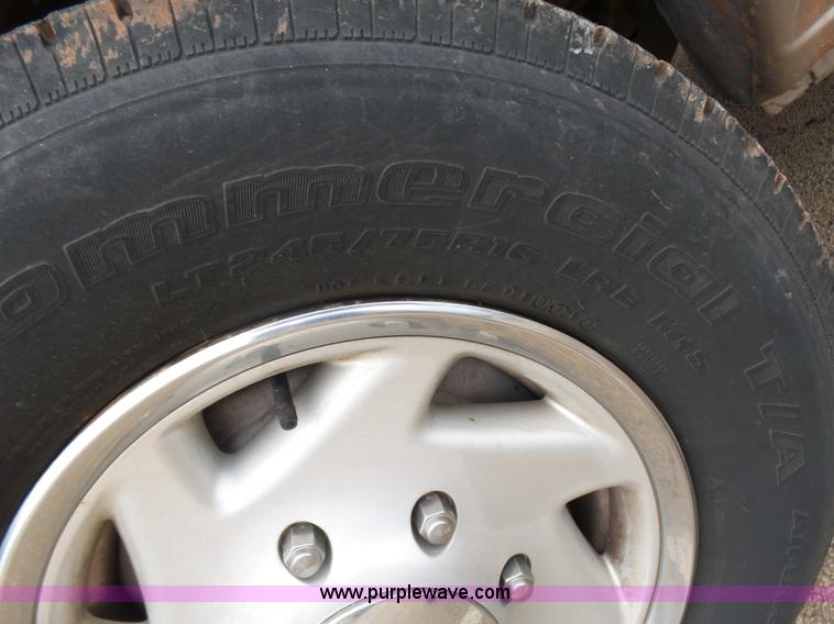 image for item L5767 1995 Ford Club Wagon E350 Super van