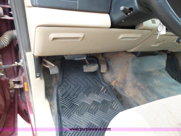 image for item L5768 2006 Ford F250 Super Duty SuperCrew pickup truck