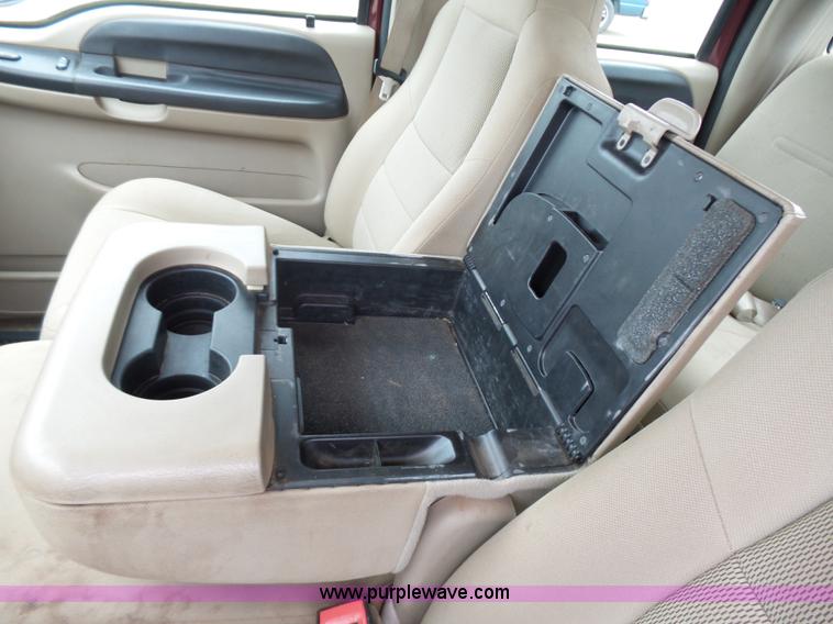 image for item L5768 2006 Ford F250 Super Duty SuperCrew pickup truck