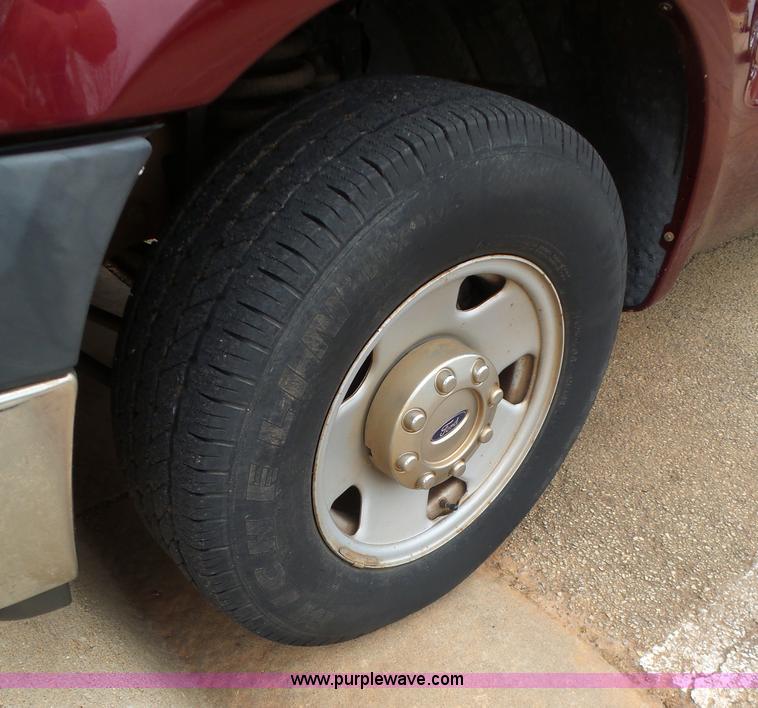 image for item L5768 2006 Ford F250 Super Duty SuperCrew pickup truck