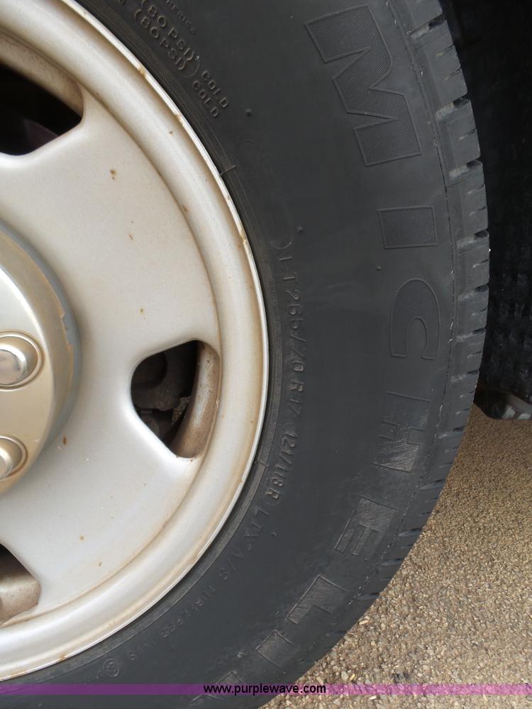 image for item L5768 2006 Ford F250 Super Duty SuperCrew pickup truck