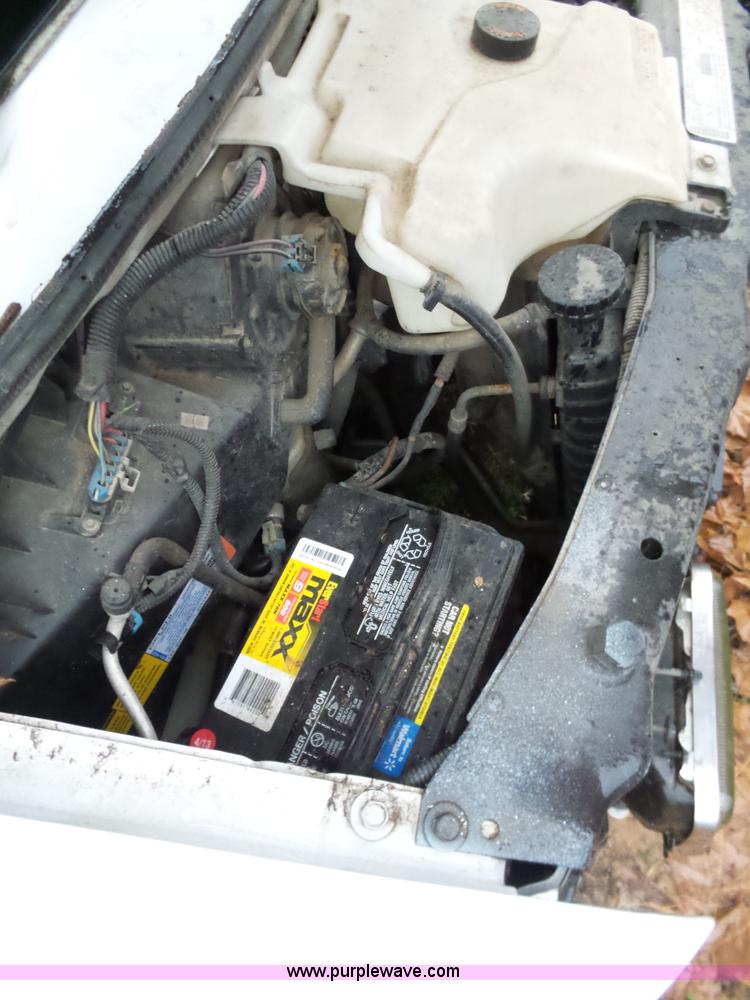 image for item L5771 2000 Chevrolet Express 1500 van