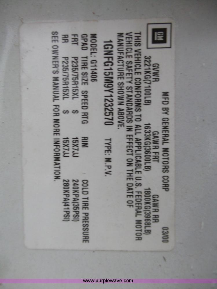 image for item L5771 2000 Chevrolet Express 1500 van