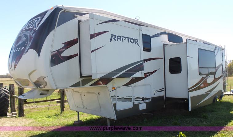 image for item L5791 2011 Raptor Velocity travel trailer RV