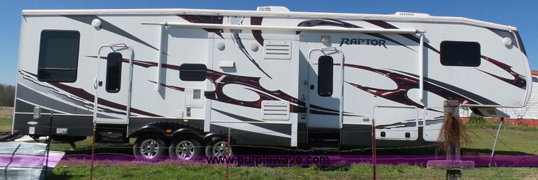 image for item L5791 2011 Raptor Velocity travel trailer RV