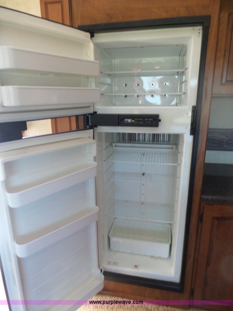 image for item L5791 2011 Raptor Velocity travel trailer RV