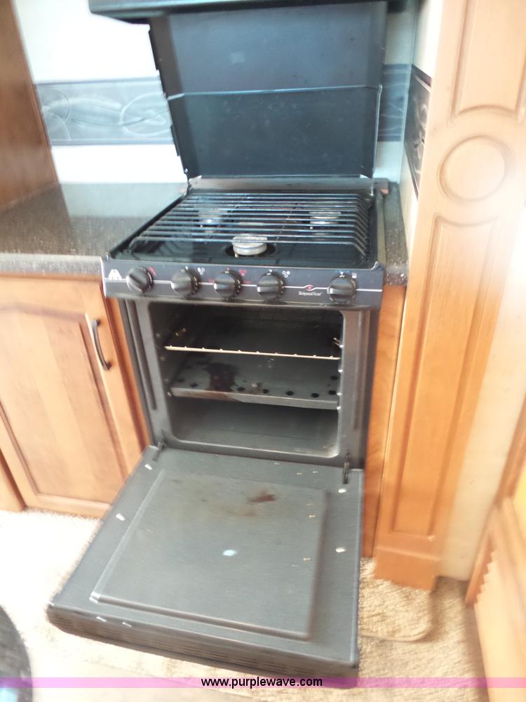 image for item L5791 2011 Raptor Velocity travel trailer RV