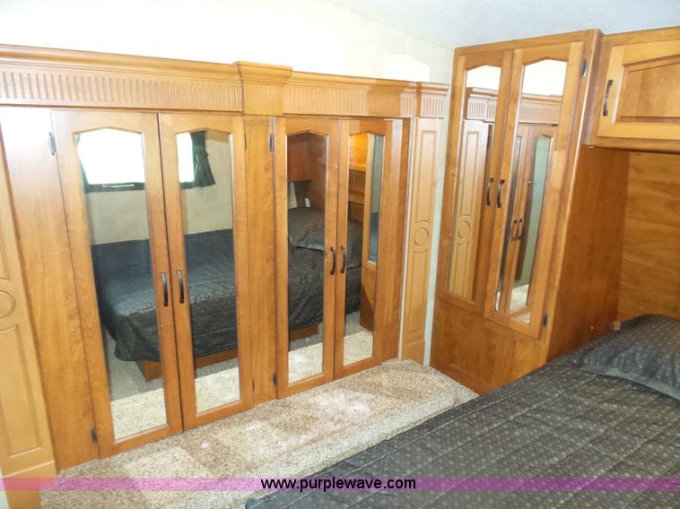 image for item L5791 2011 Raptor Velocity travel trailer RV